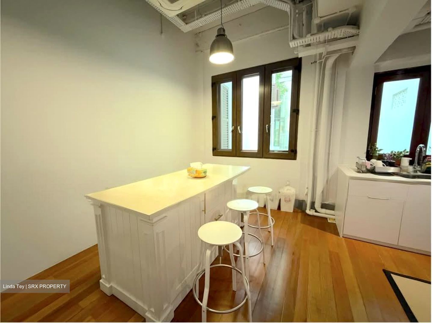 Capital Square (D1), Office #591795511